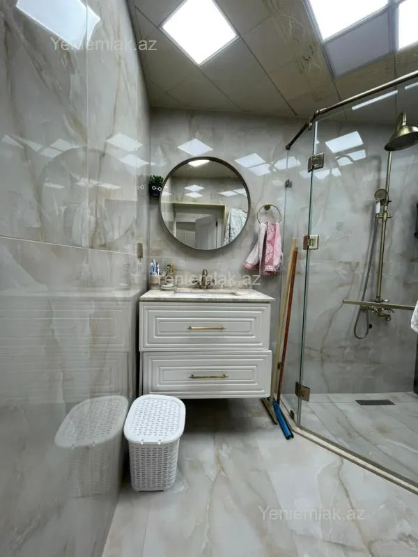 Satılır 3 otaqlı köhnə tikili 70 m²