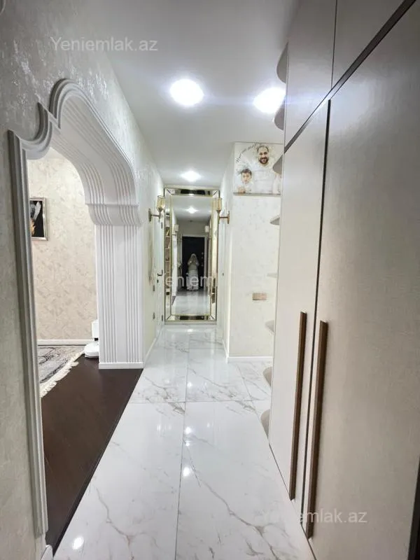 Satılır 3 otaqlı köhnə tikili 70 m²