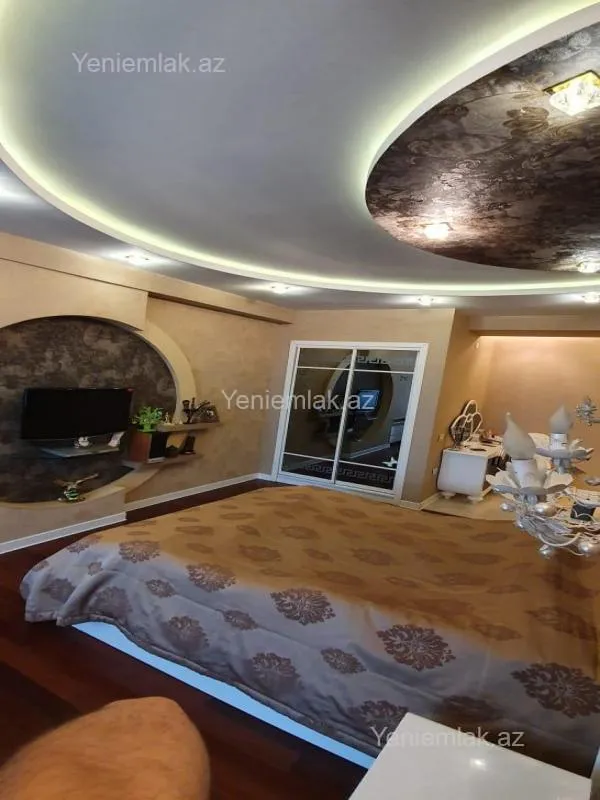 Satılır 4 otaqlı yeni tikili 175 m²