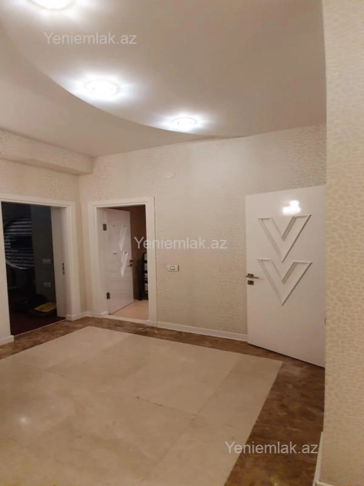 Satılır 4 otaqlı yeni tikili 175 m²
