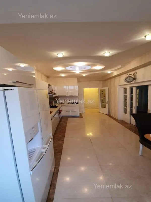 Satılır 4 otaqlı yeni tikili 175 m²