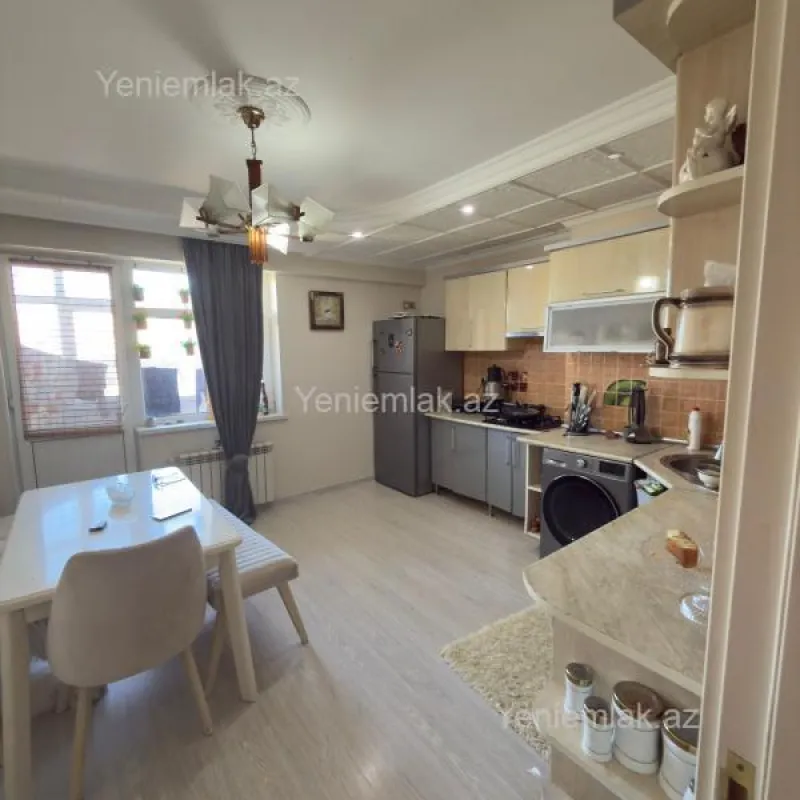 Satılır 3 otaqlı yeni tikili 120 m²