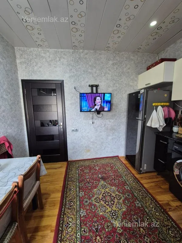 Satılır 3 otaqlı yeni tikili 82 m²