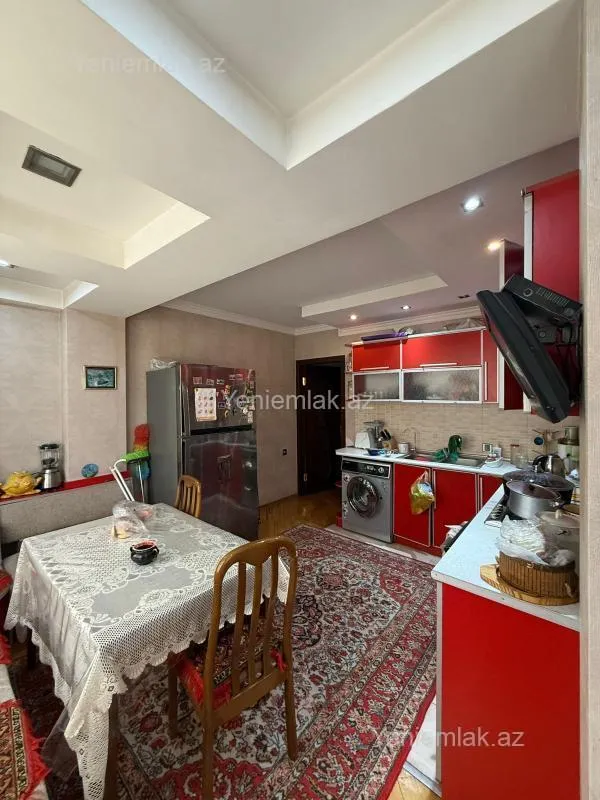 Satılır 3 otaqlı yeni tikili 110 m²