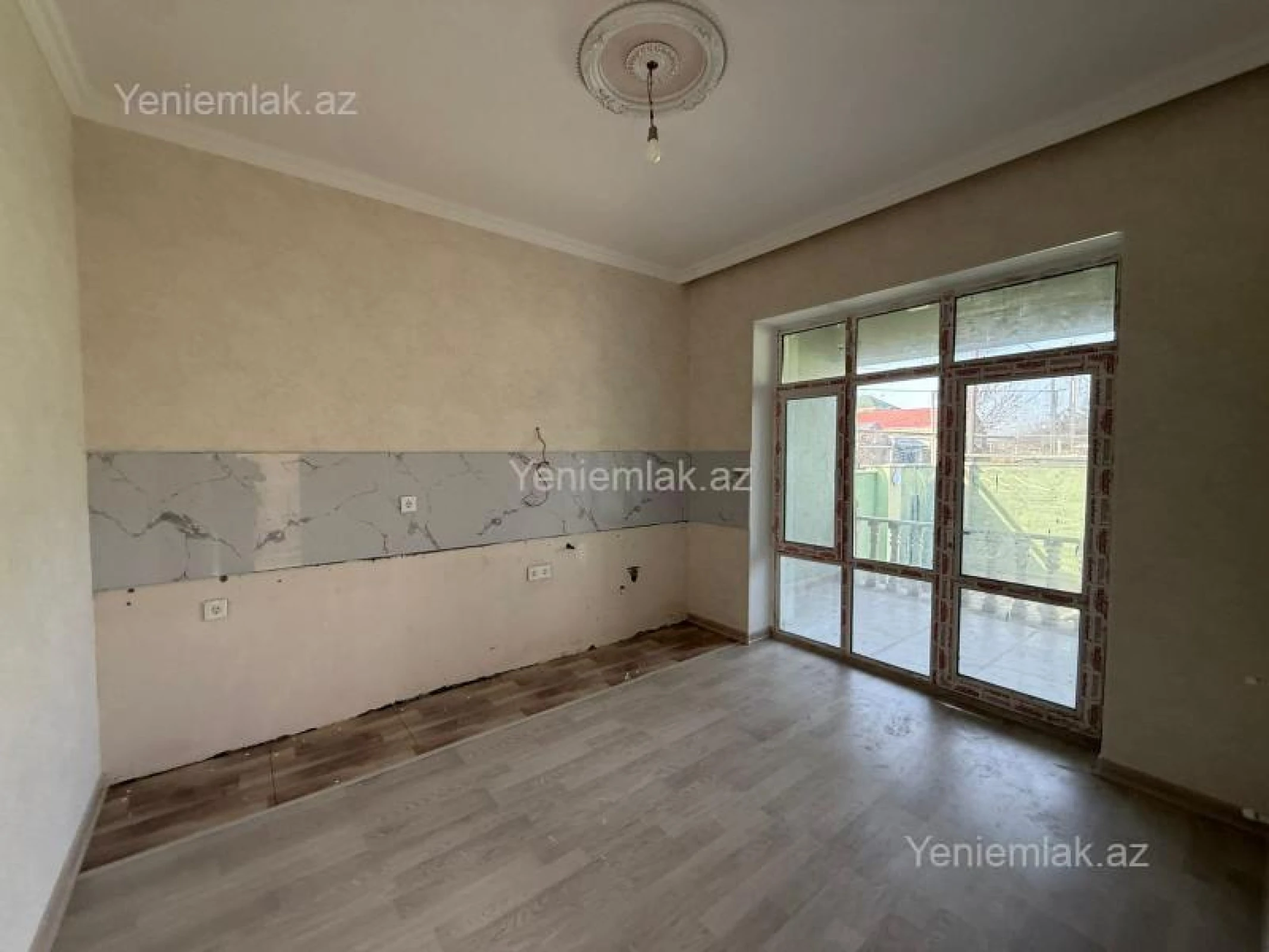 Satılır 3 otaqlı həyət evi 110 m²