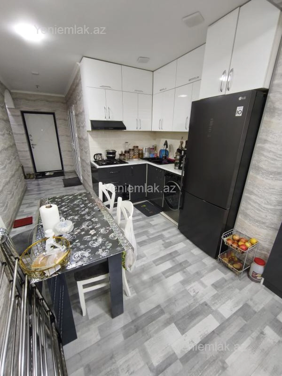 Satılır 2 otaqlı köhnə tikili 50 m²