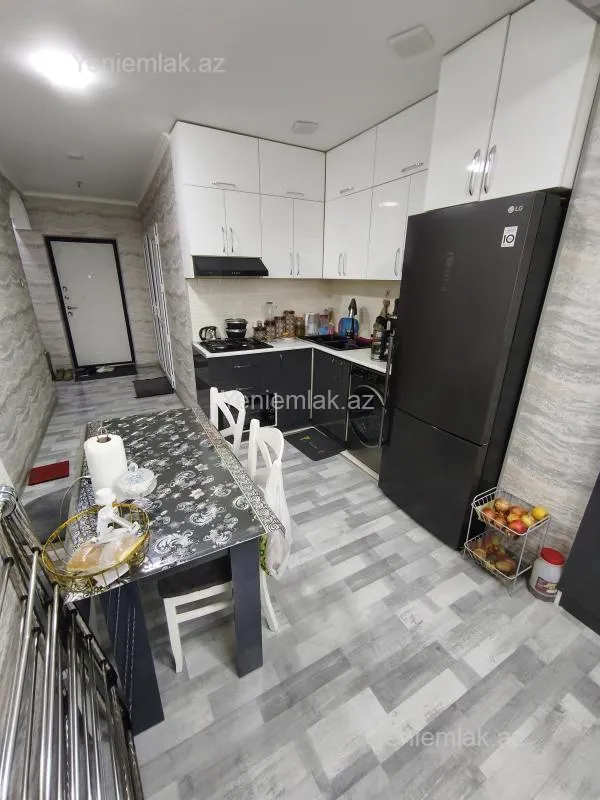 Satılır 2 otaqlı köhnə tikili 50 m²