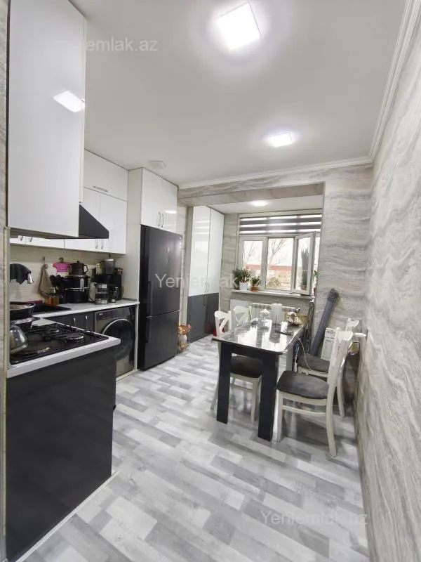 Satılır 2 otaqlı köhnə tikili 50 m²