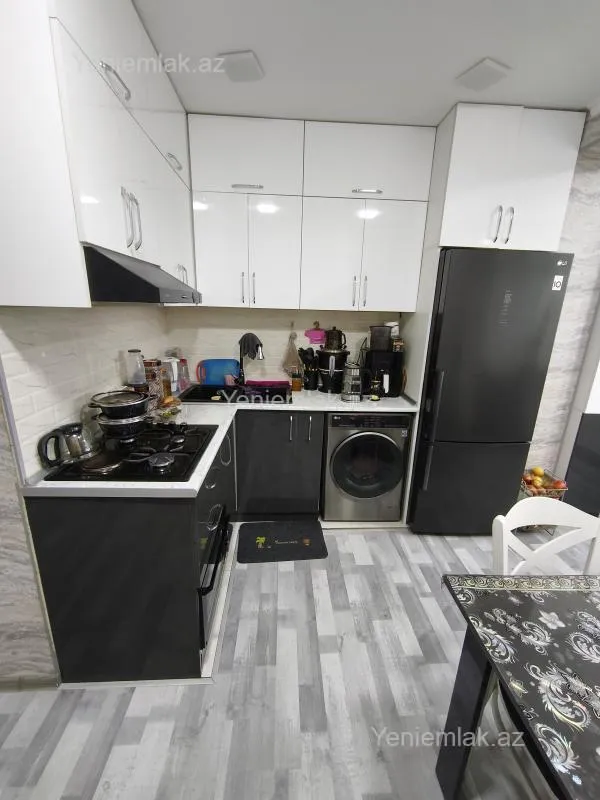 Satılır 2 otaqlı köhnə tikili 50 m²