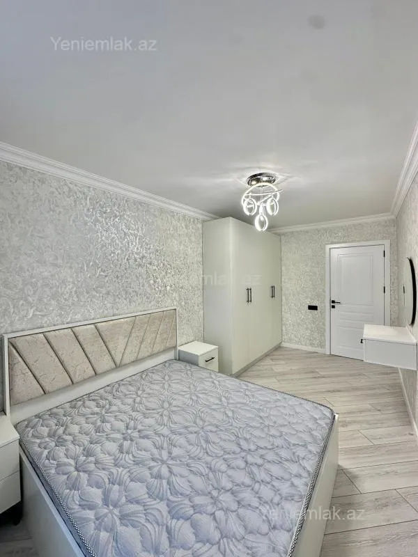Satılır 3 otaqlı köhnə tikili 75 m²