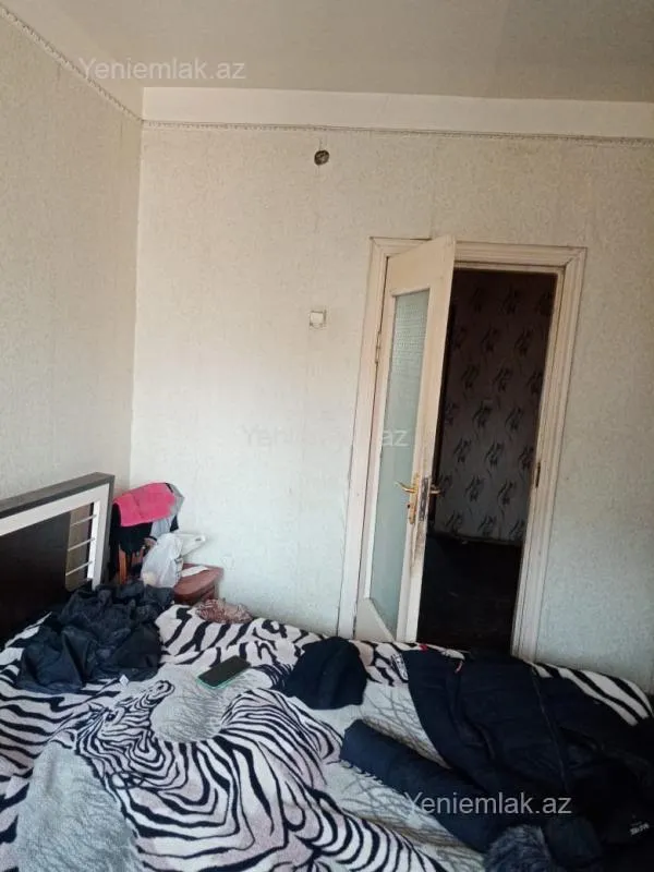 Satılır 5 otaqlı köhnə tikili 120 m²