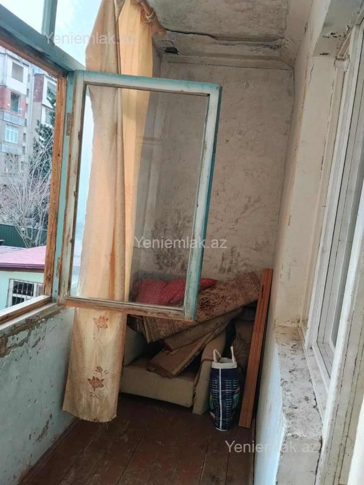 Satılır 5 otaqlı köhnə tikili 120 m²
