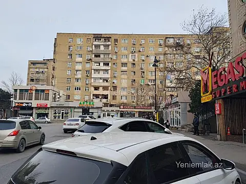 Satılır 5 otaqlı köhnə tikili 120 m²