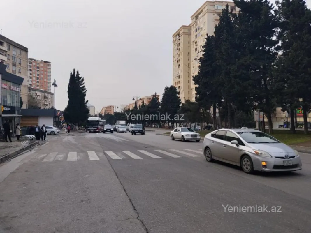 Satılır 5 otaqlı köhnə tikili 120 m²