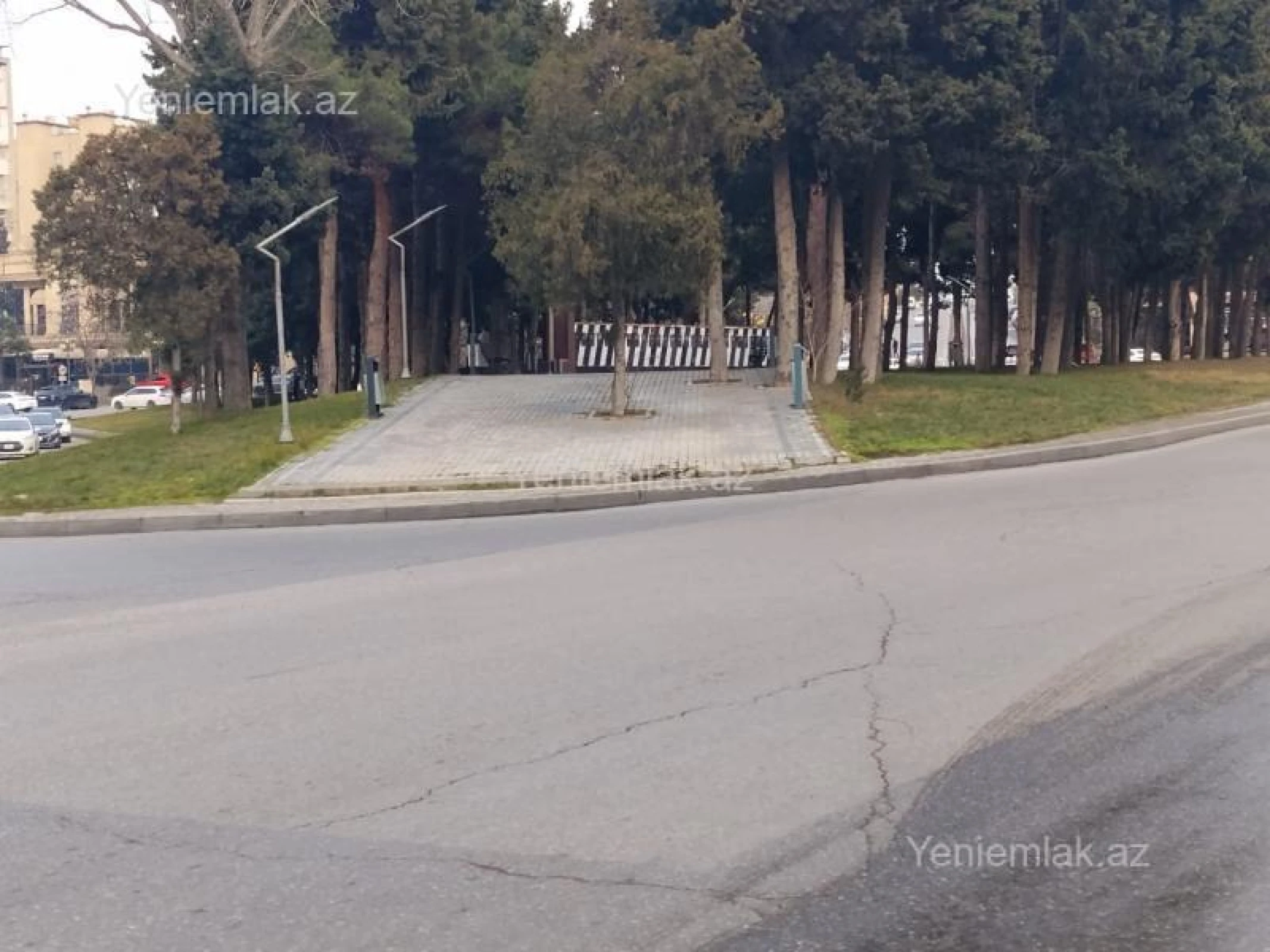 Satılır 5 otaqlı köhnə tikili 120 m²