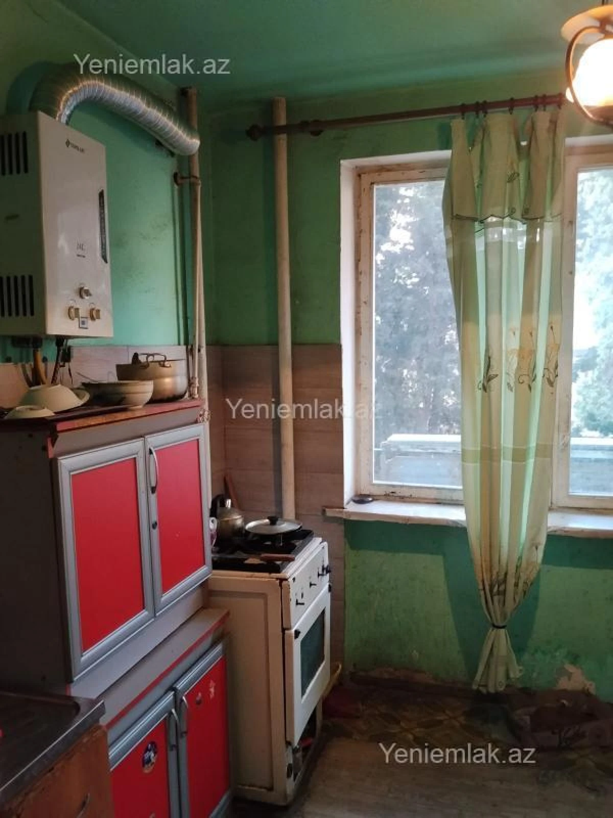 Satılır 5 otaqlı köhnə tikili 120 m²