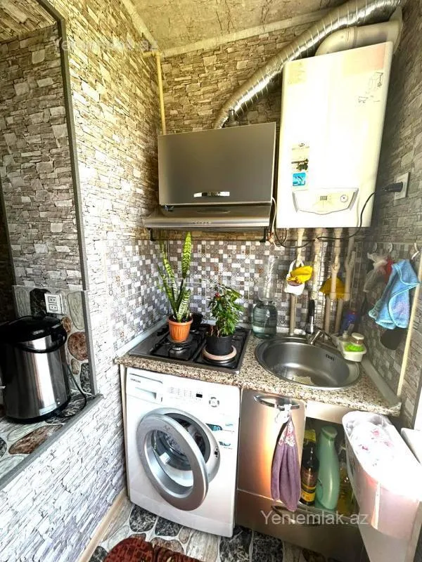 Satılır 3 otaqlı köhnə tikili 60 m²