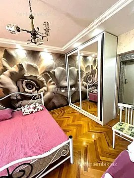 Satılır 3 otaqlı köhnə tikili 60 m²