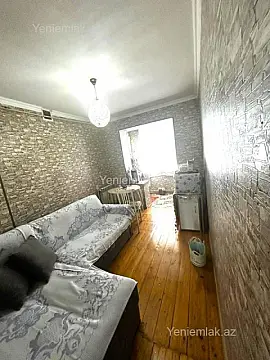 Satılır 3 otaqlı köhnə tikili 60 m²