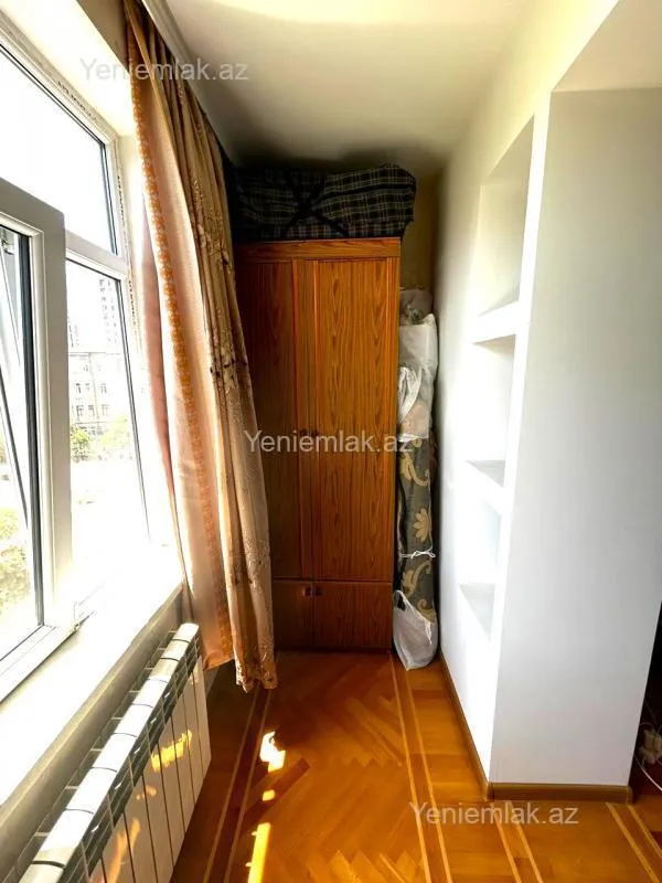 Satılır 3 otaqlı köhnə tikili 60 m²