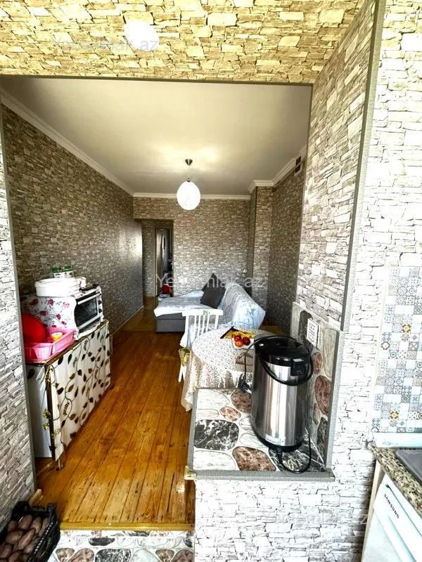 Satılır 3 otaqlı köhnə tikili 60 m²