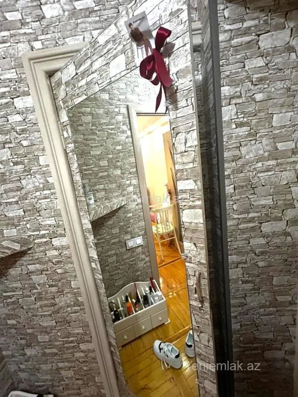 Satılır 3 otaqlı köhnə tikili 60 m²