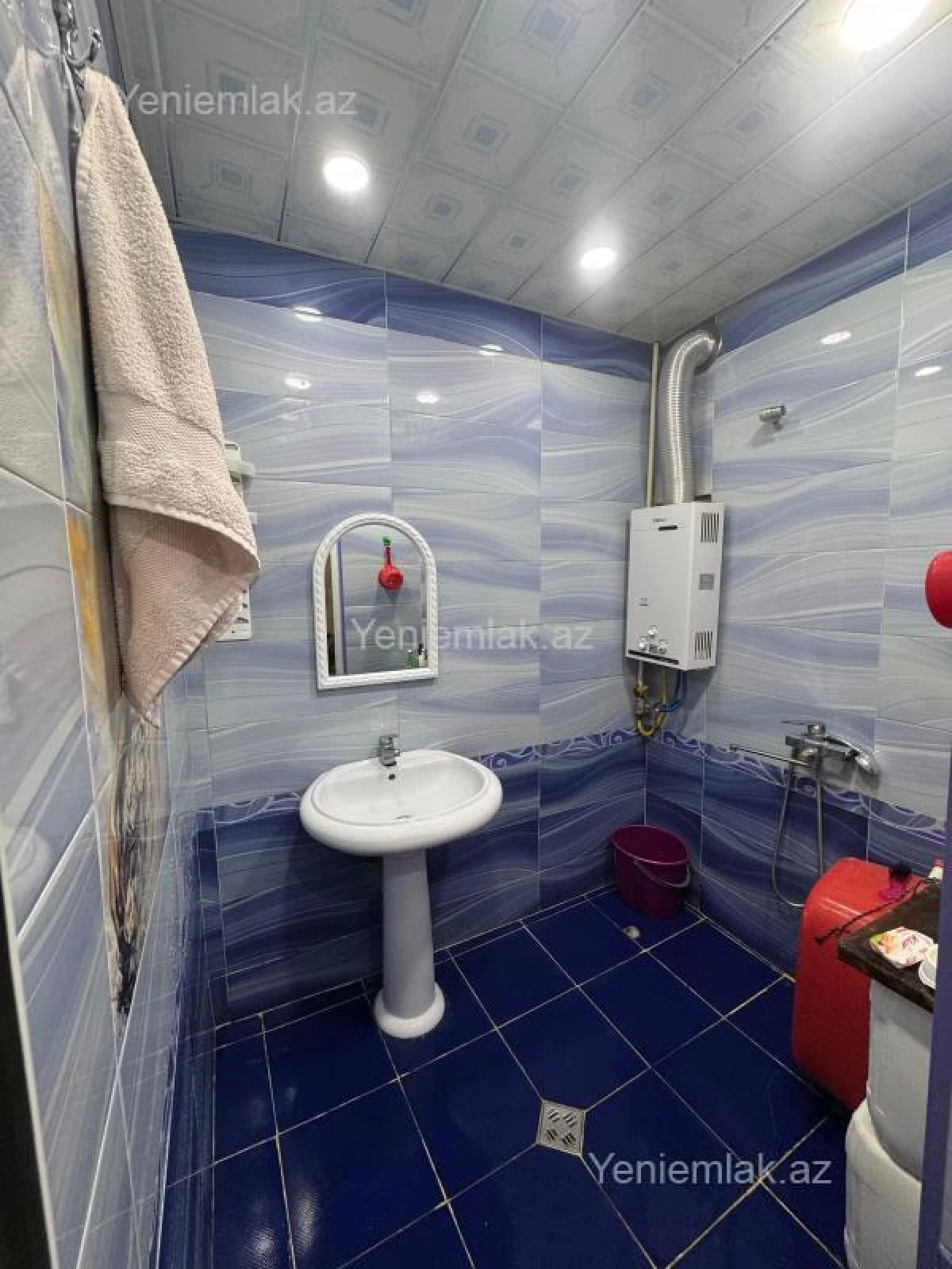 Satılır 3 otaqlı köhnə tikili 72 m²