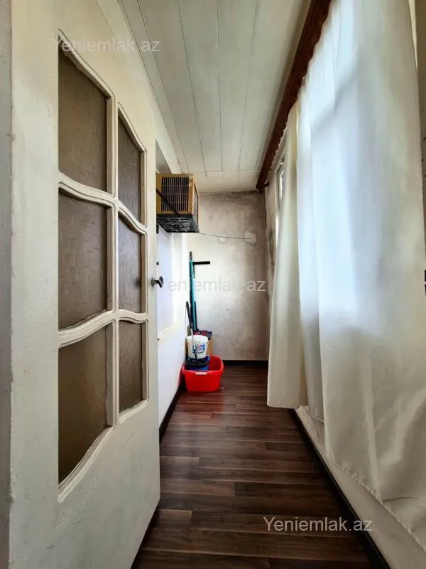Satılır 2 otaqlı köhnə tikili 60 m²