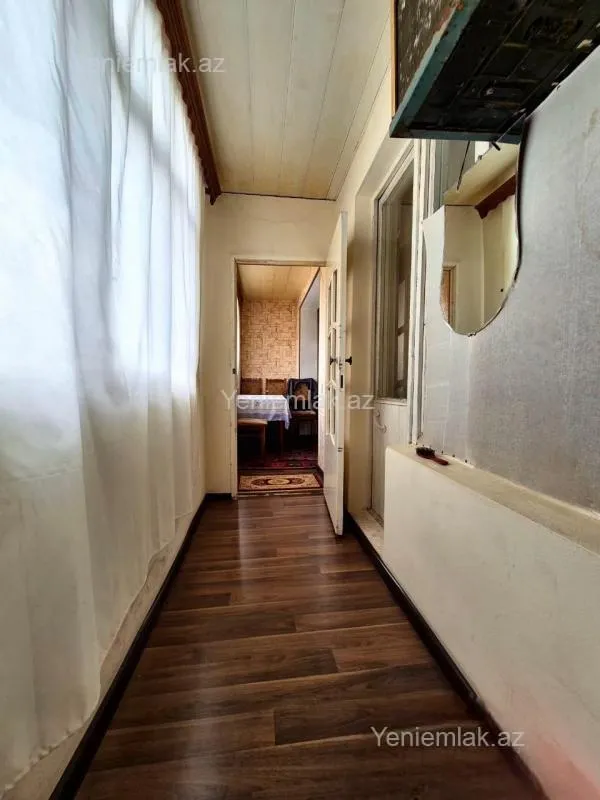 Satılır 2 otaqlı köhnə tikili 60 m²