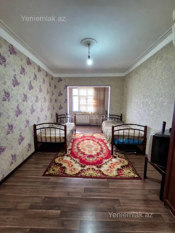 Satılır 2 otaqlı köhnə tikili 60 m²