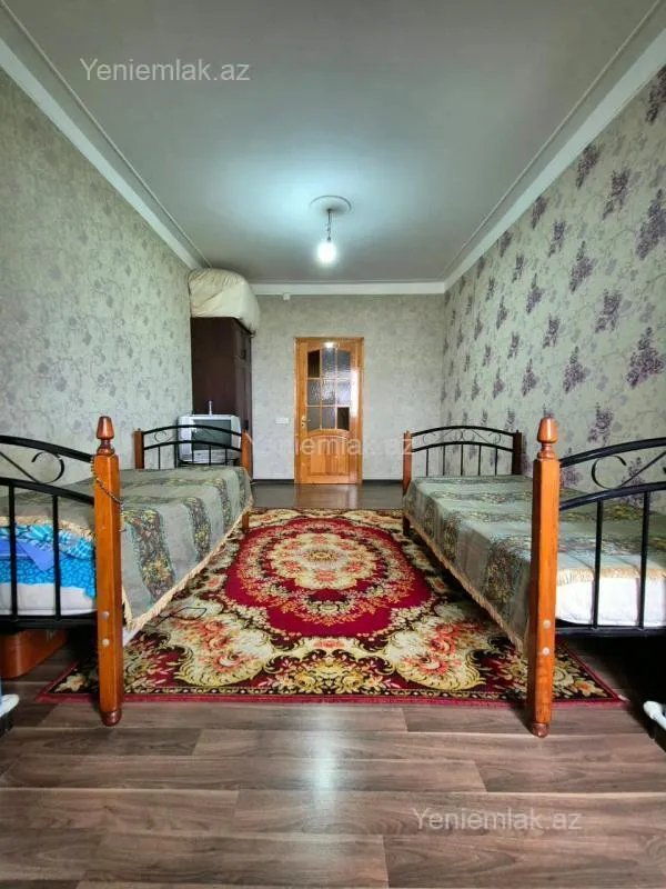 Satılır 2 otaqlı köhnə tikili 60 m²