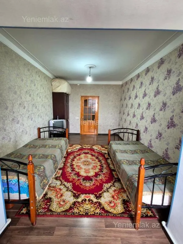 Satılır 2 otaqlı köhnə tikili 60 m²