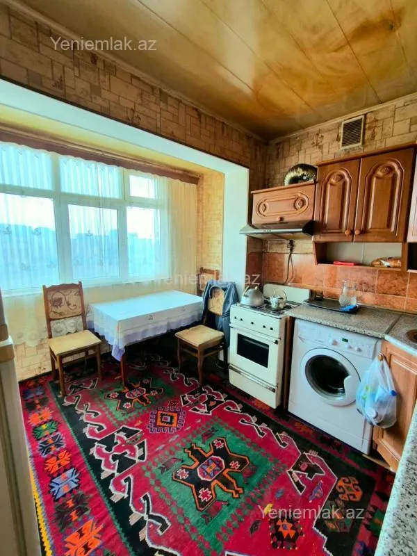 Satılır 2 otaqlı köhnə tikili 60 m²