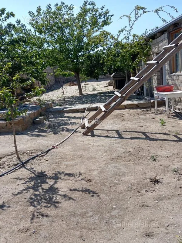 Satılır 4 otaqlı həyət evi 150 m²