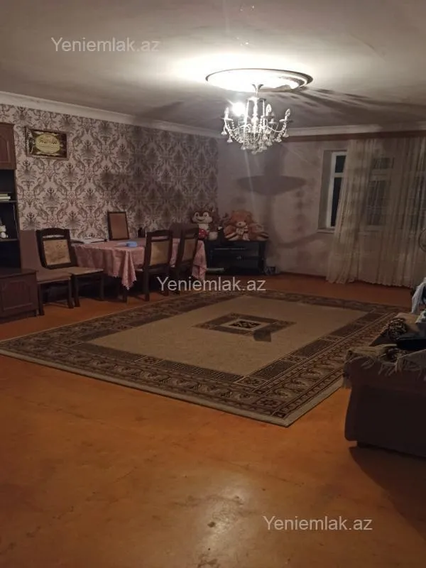 Satılır 4 otaqlı həyət evi 150 m²
