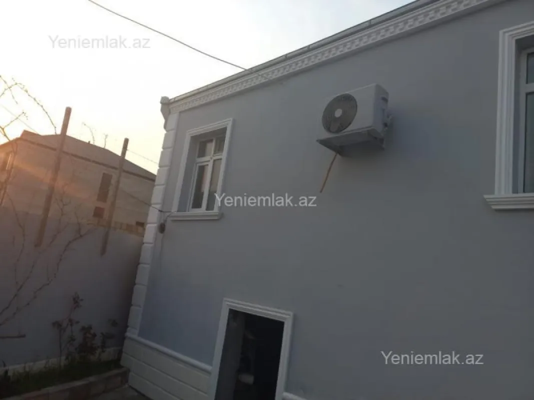 Satılır 4 otaqlı həyət evi 150 m²