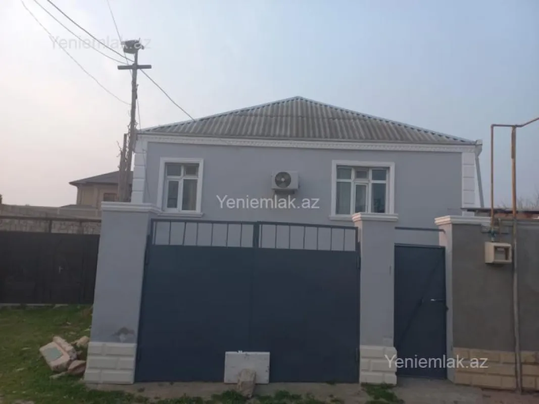 Satılır 4 otaqlı həyət evi 150 m²