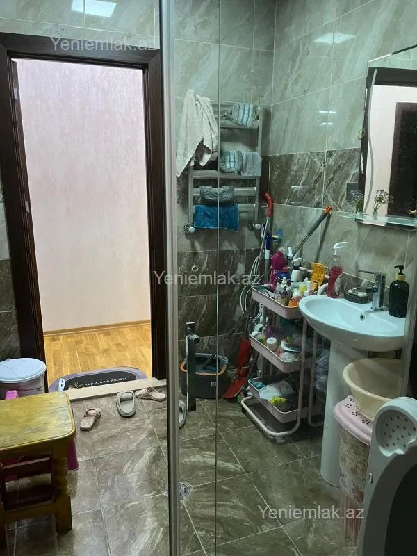 Satılır 3 otaqlı yeni tikili 110 m²