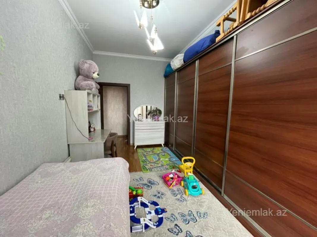 Satılır 3 otaqlı yeni tikili 110 m²