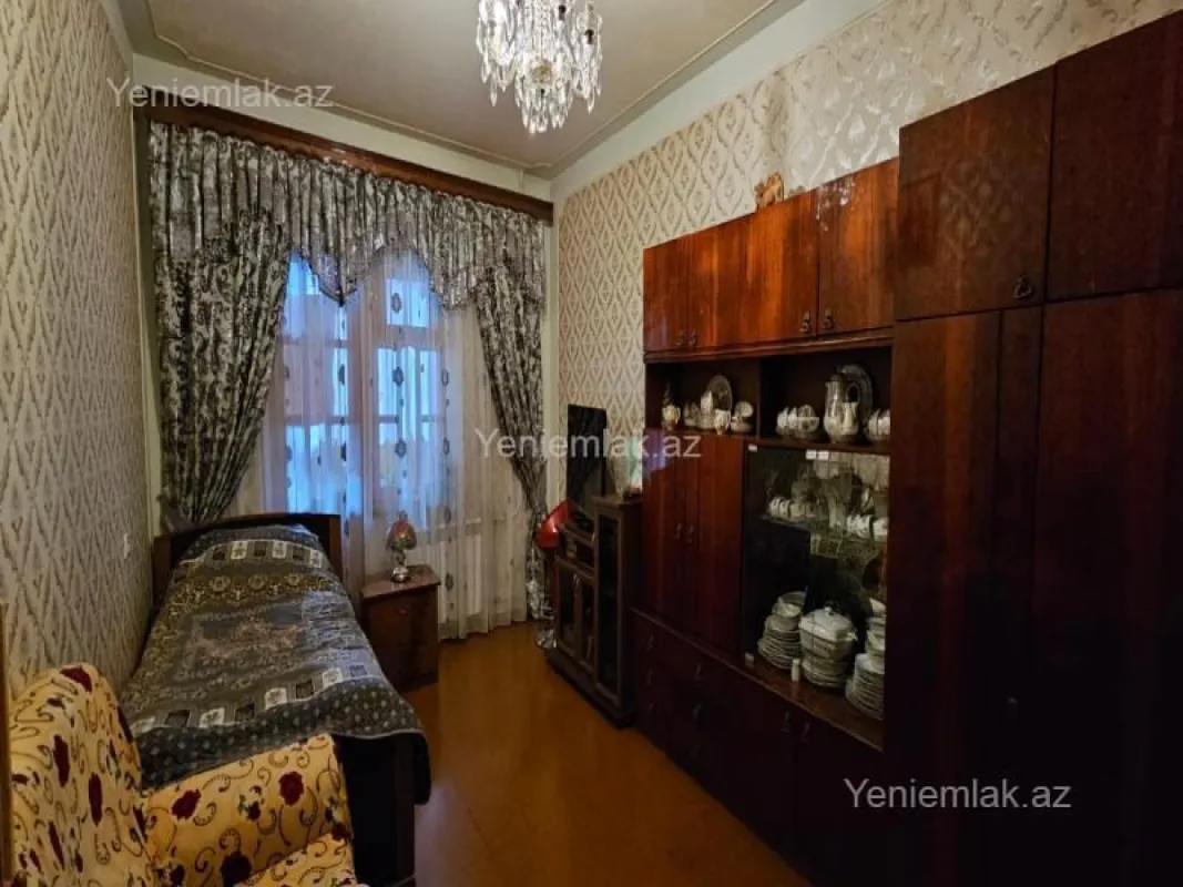Satılır 3 otaqlı köhnə tikili 65 m²