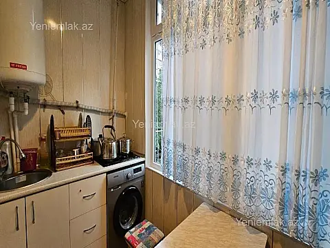 Satılır 3 otaqlı köhnə tikili 65 m²