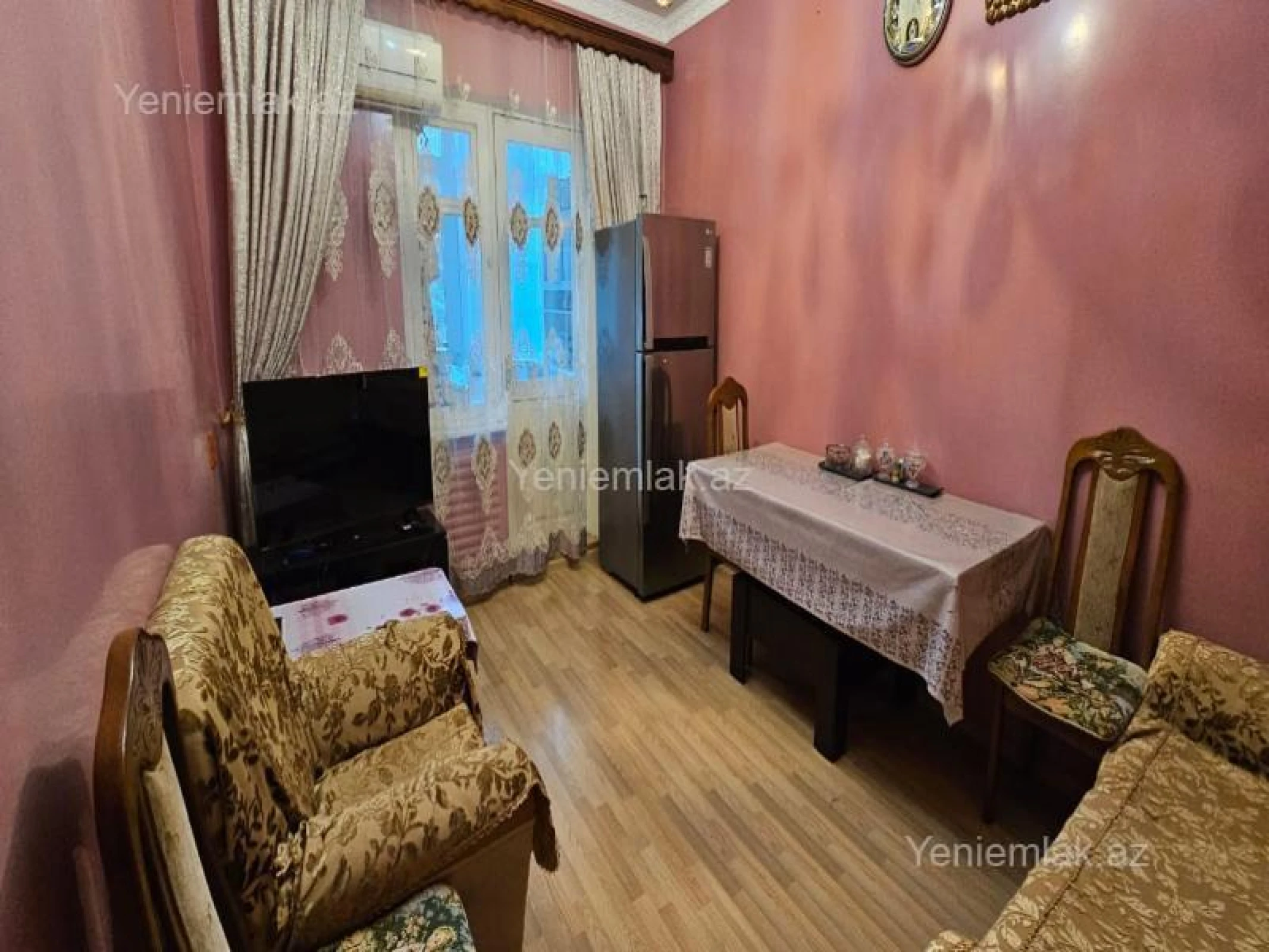Satılır 3 otaqlı köhnə tikili 65 m²