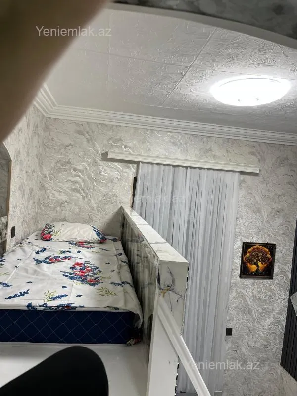 Satılır 1 otaqlı köhnə tikili 30 m²