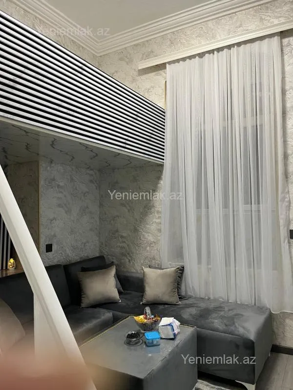 Satılır 1 otaqlı köhnə tikili 30 m²
