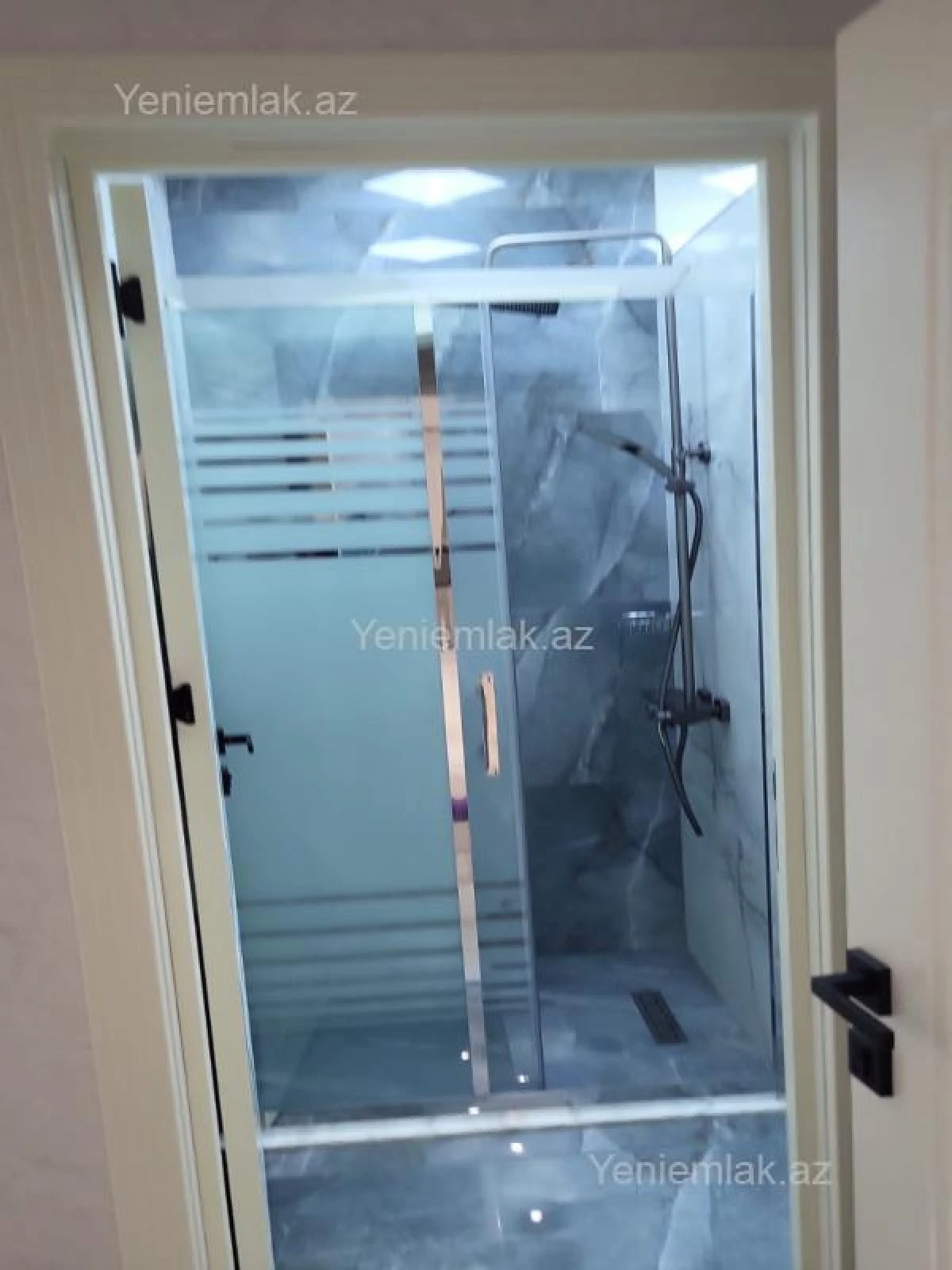 Satılır 3 otaqlı yeni tikili 155 m²