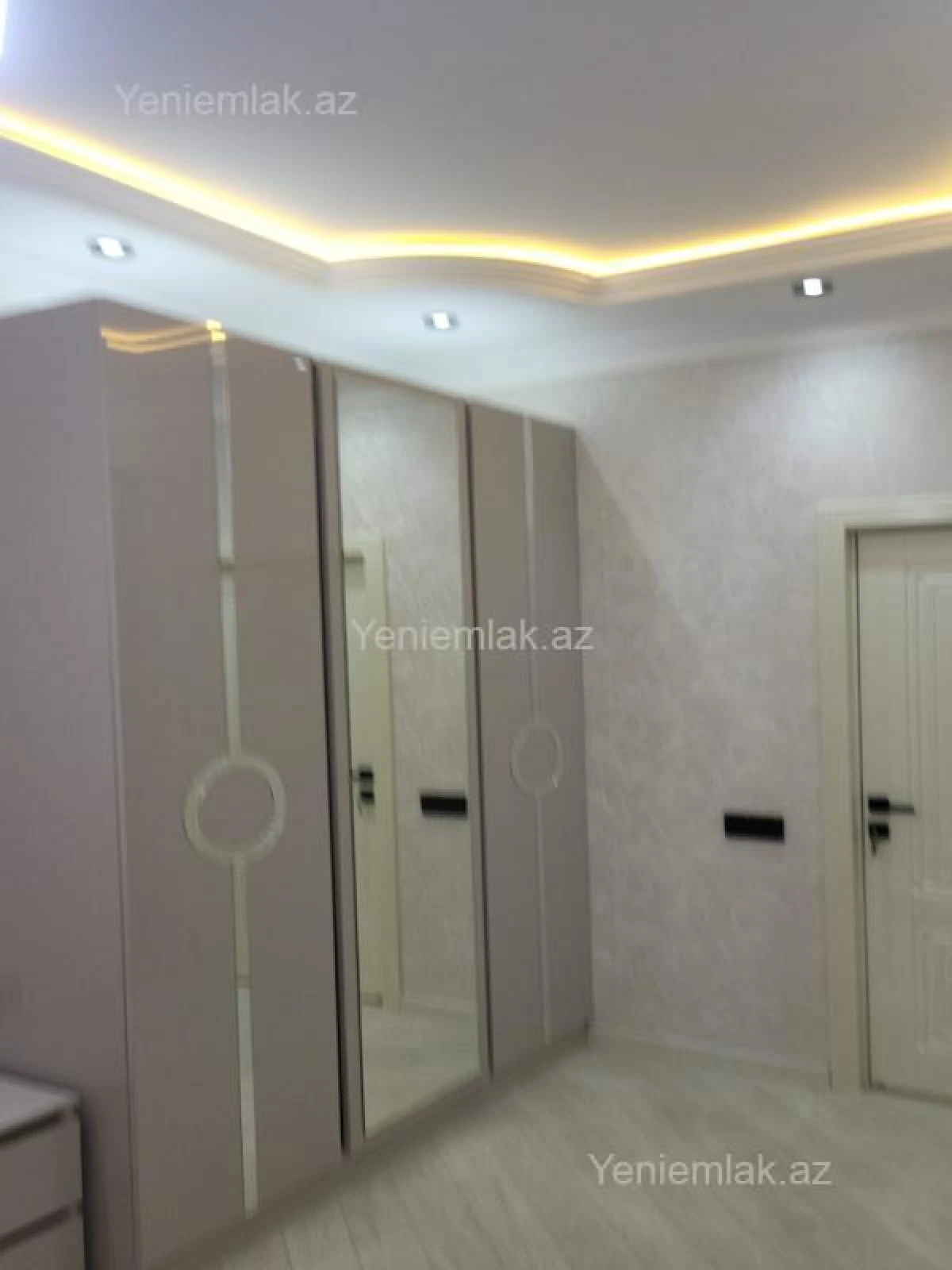 Satılır 3 otaqlı yeni tikili 155 m²