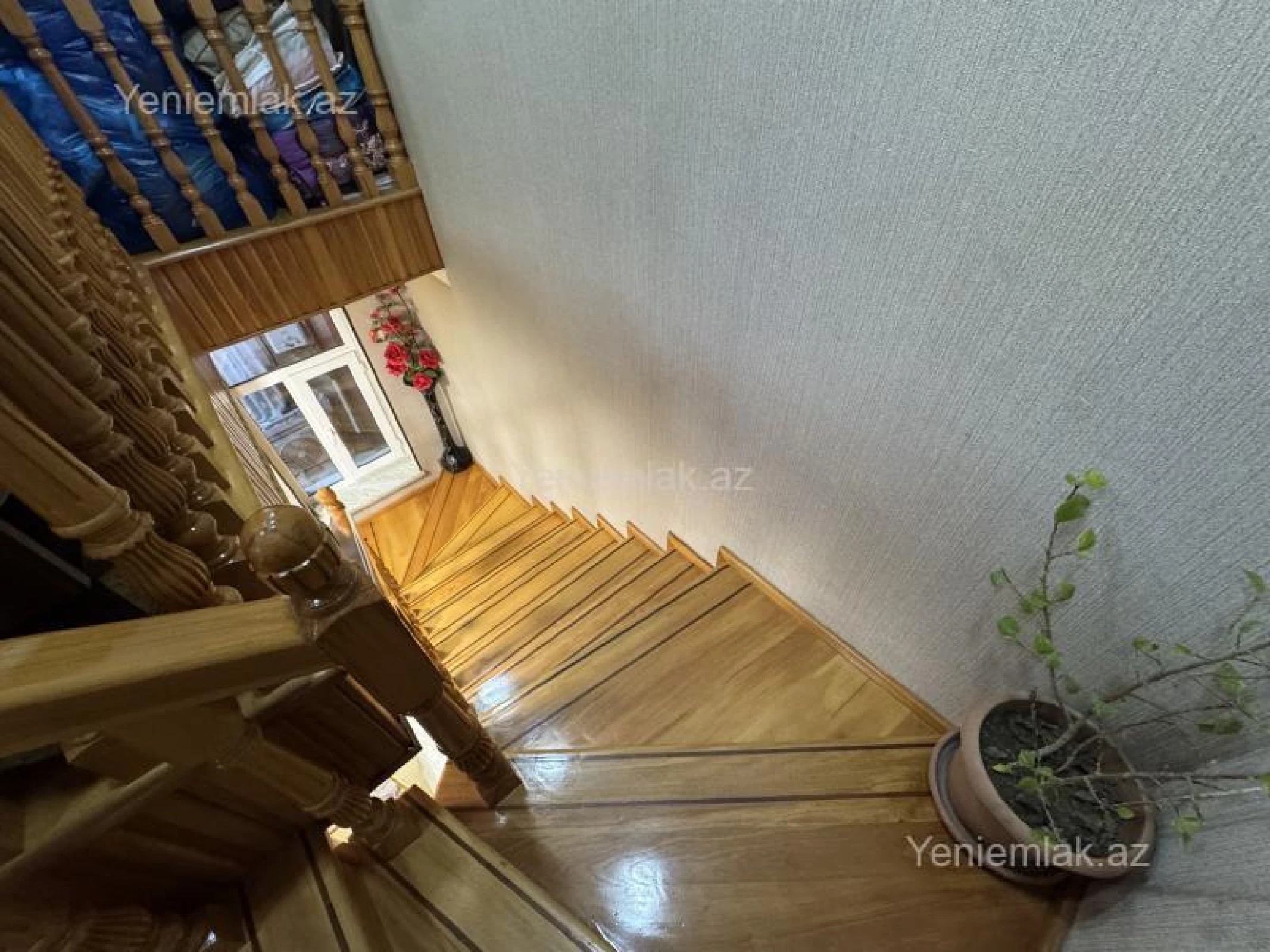 Satılır 4 otaqlı həyət evi 200 m²