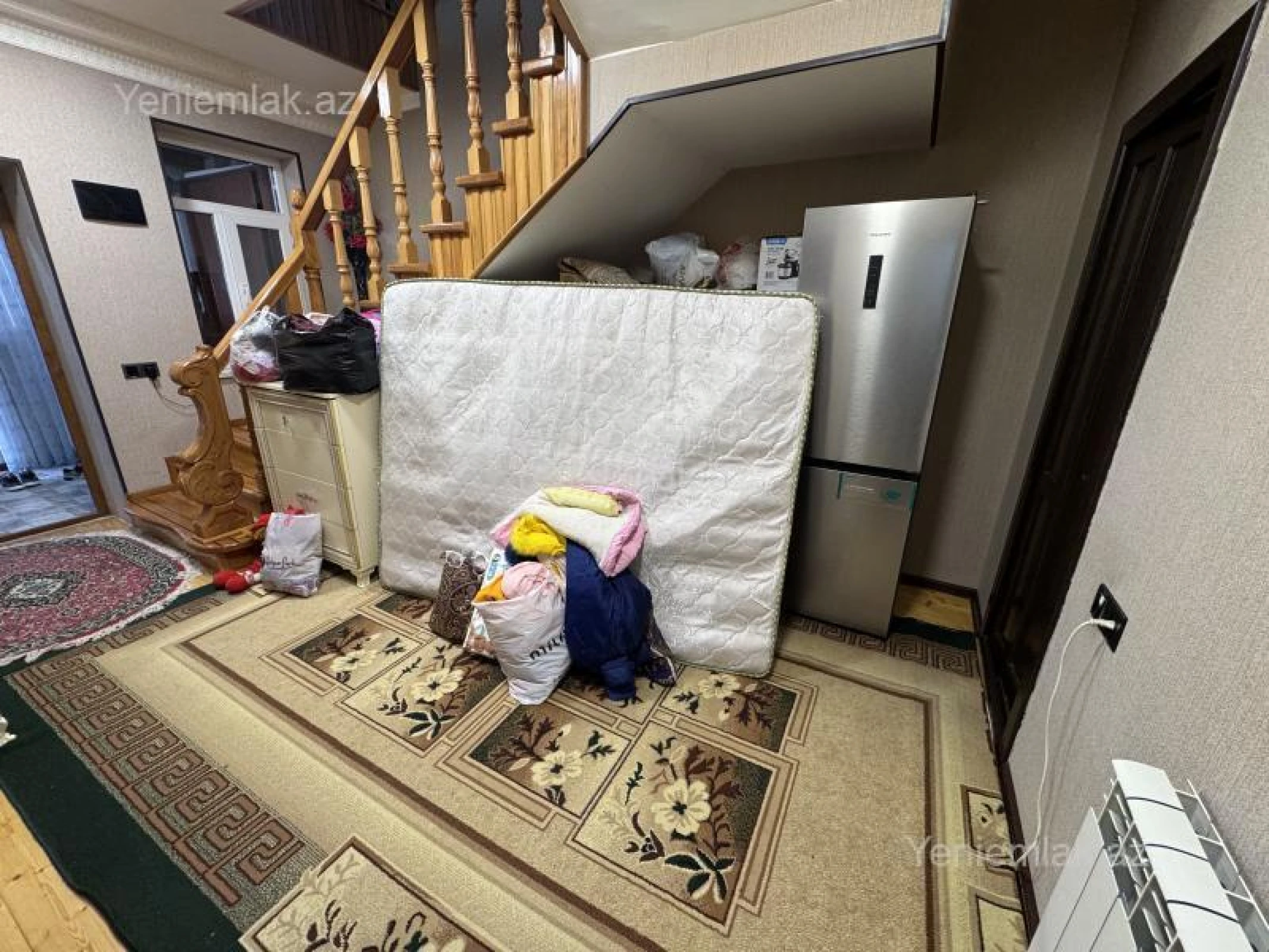 Satılır 4 otaqlı həyət evi 200 m²