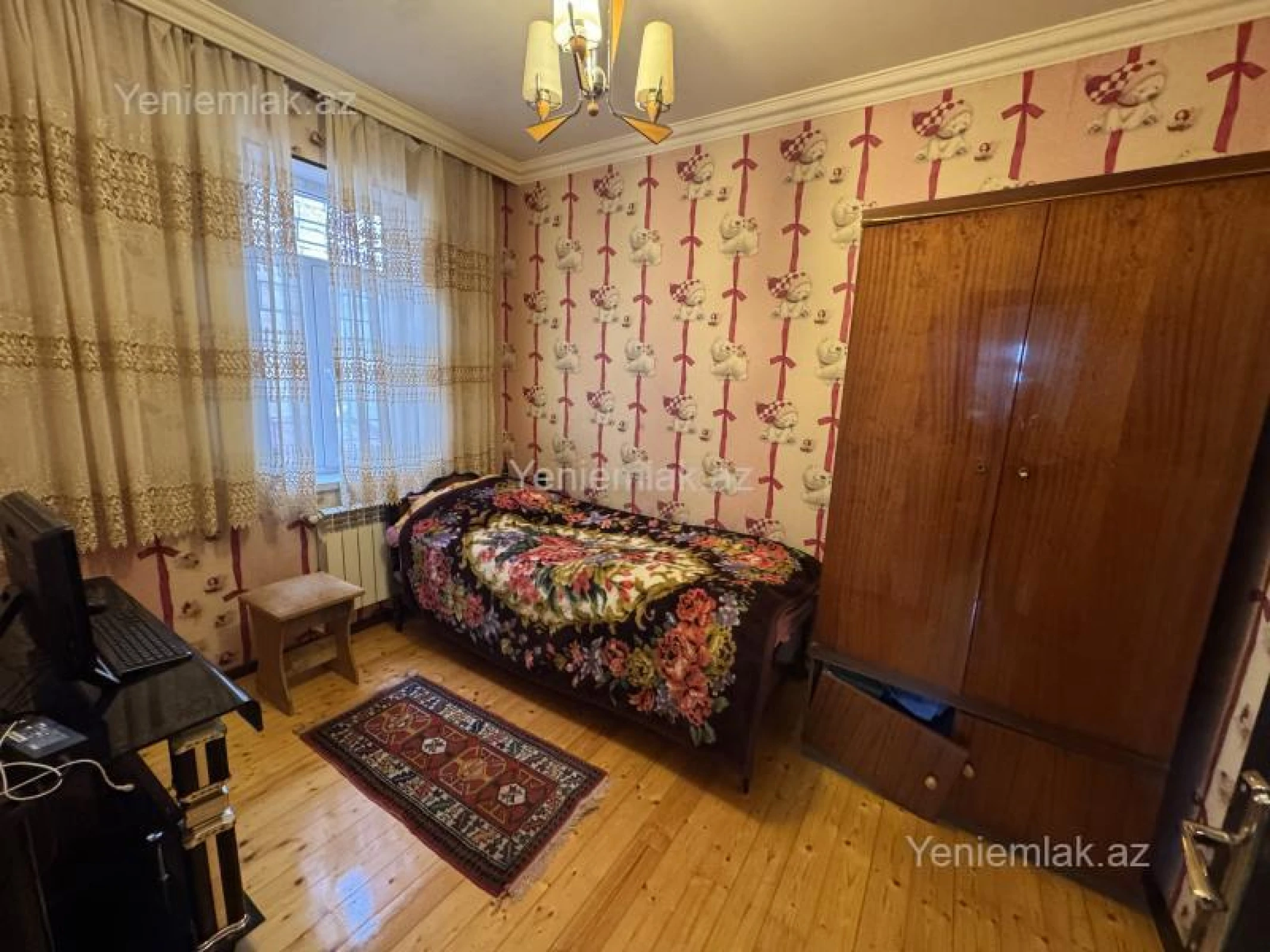 Satılır 4 otaqlı həyət evi 200 m²