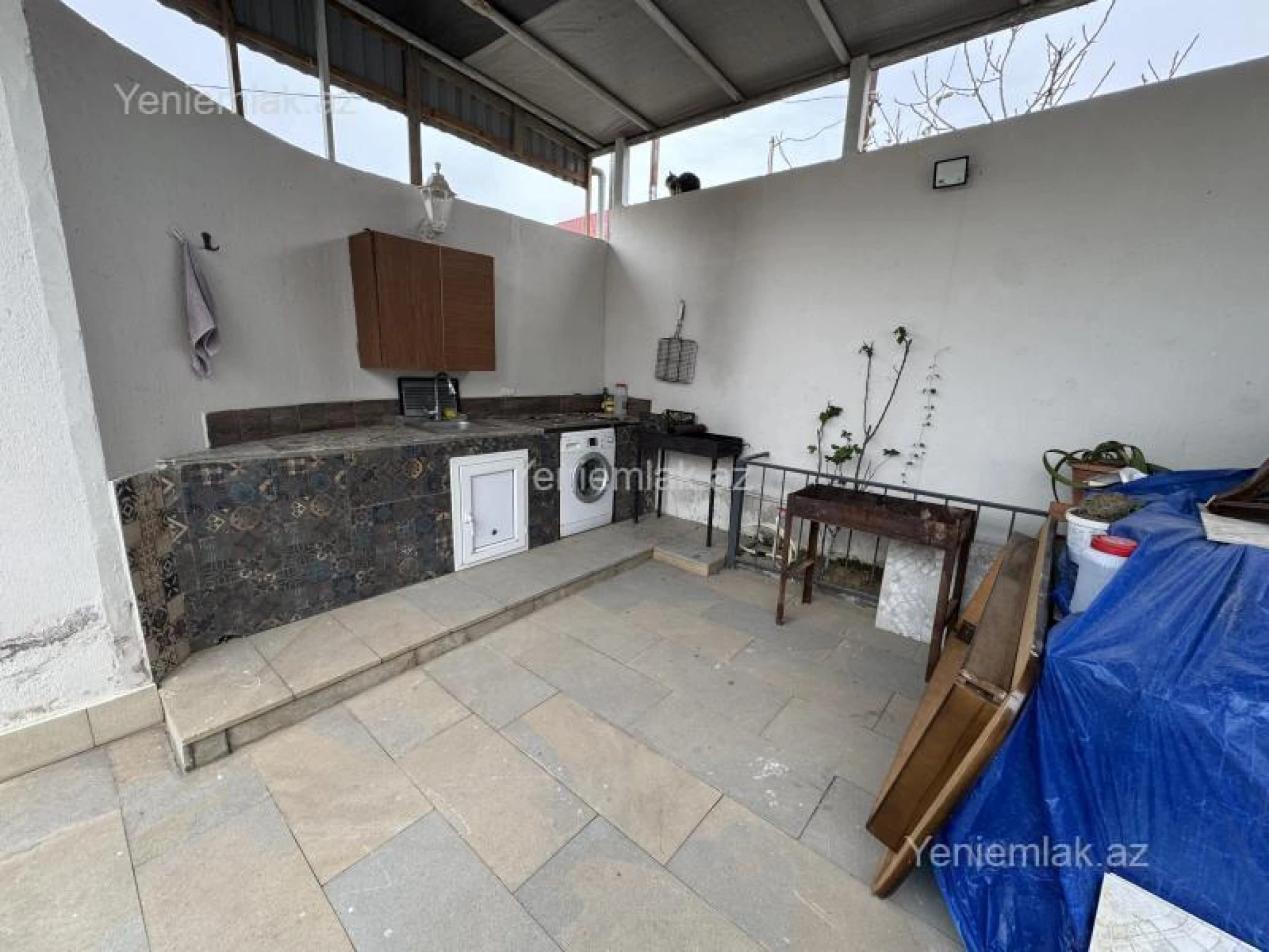 Satılır 4 otaqlı həyət evi 200 m²